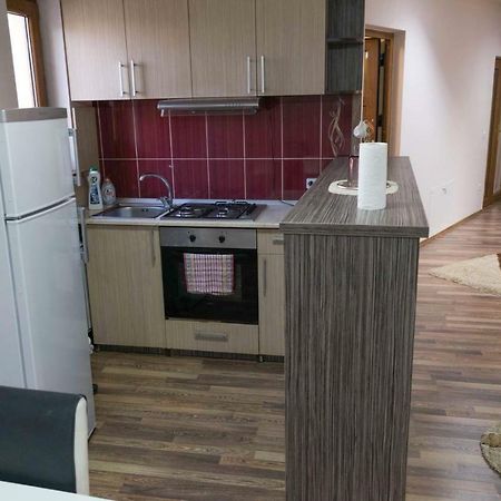 Ferienwohnung Penthouse De Lux Oradea Exterior foto