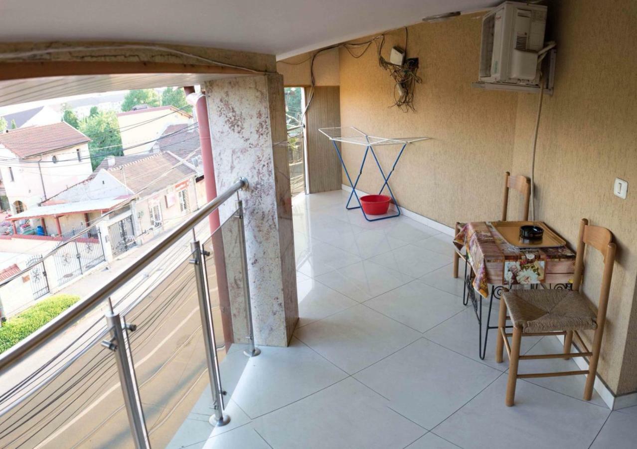 Ferienwohnung Penthouse De Lux Oradea Exterior foto